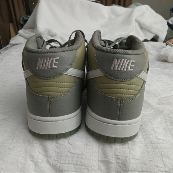 Nike Dunk Mid - Picture 4 of 6